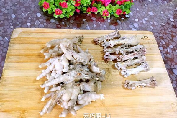 蒜香鸡爪的做法图解7