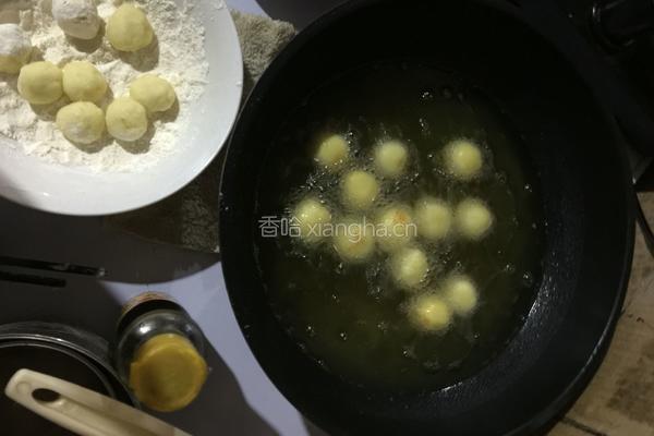 炸土豆球的做法图解9