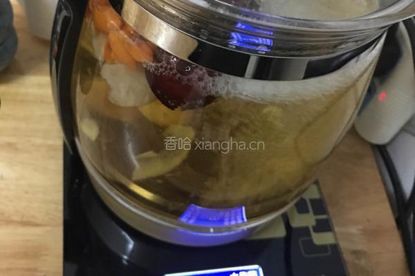 红枣枸杞姜茶的做法图解3