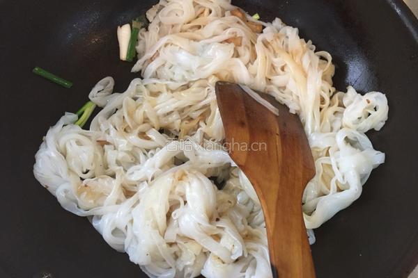 猪肉炒粉的做法图解7