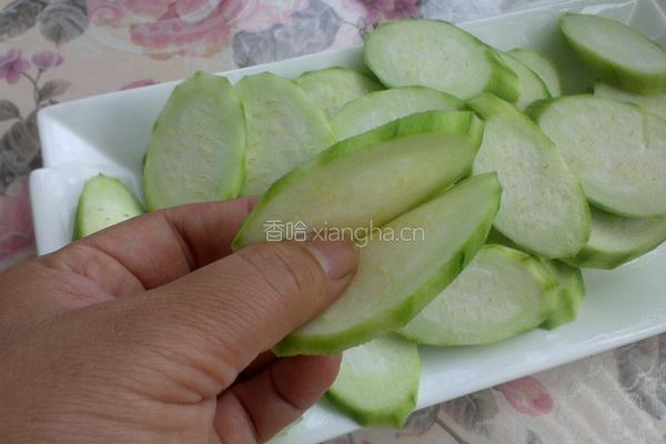 美味丝瓜盒子的做法图解2
