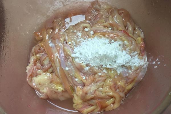 蚝油炒鸡肠的做法图解2