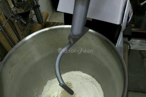 爆汁大虾肉包的做法图解1