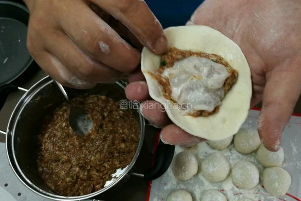 爆汁大虾肉包的做法图解7