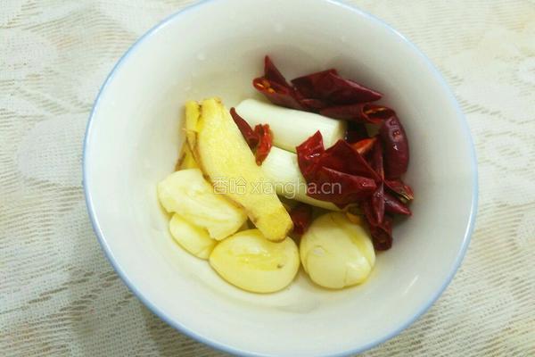 土豆烧排骨的做法图解4