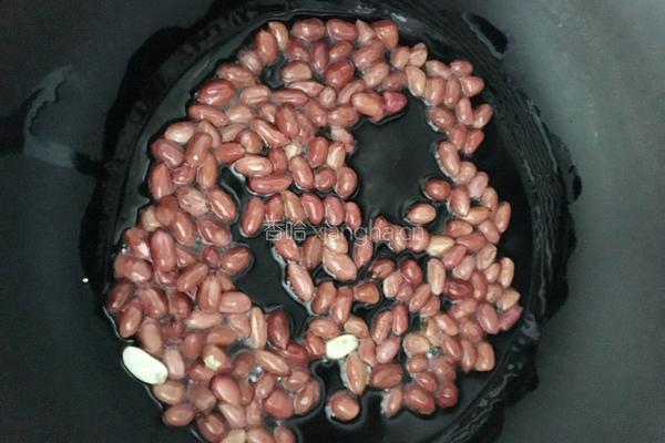 鸡肉丁炒米饭的做法图解2