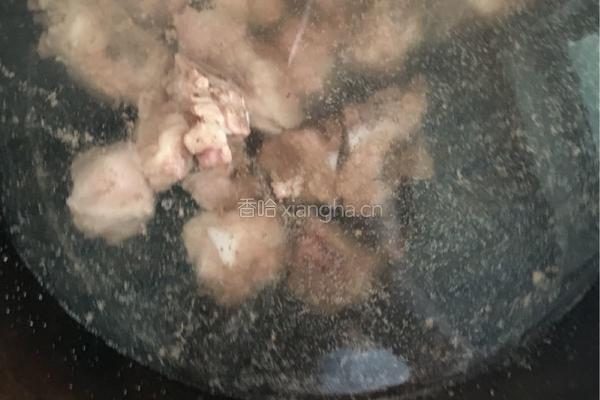 冬瓜绿豆排骨汤的做法图解2