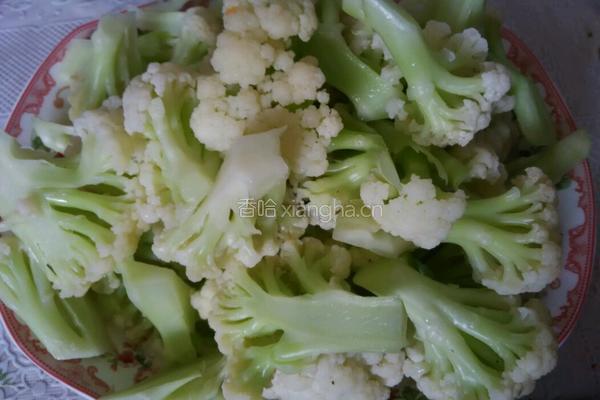 西红柿炒菜花的做法图解3