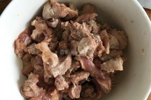 蒜苗肉丝的做法图解3