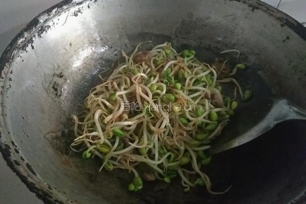 黄豆芽炒肉片的做法图解3