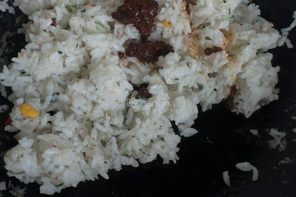 方便面味炒米饭的做法图解5