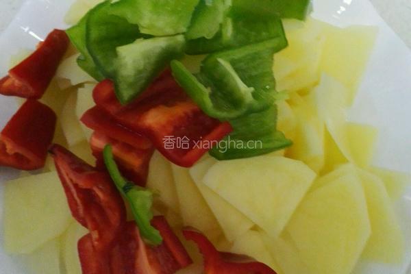 双椒土豆片的做法图解2