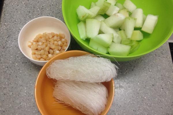 瑶柱冬瓜粉丝汤的做法图解1