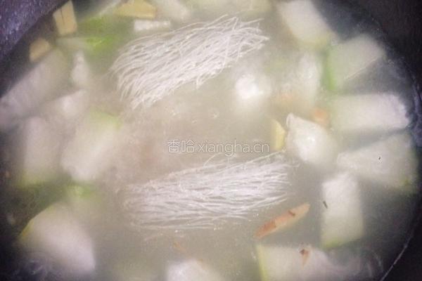 瑶柱冬瓜粉丝汤的做法图解4