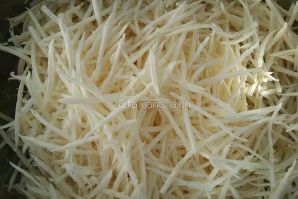 韭菜炒茭瓜丝的做法图解1