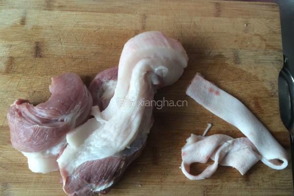 梅干菜烧肉的做法图解1