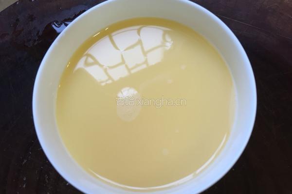 电饭锅版鸡蛋羹的做法图解3