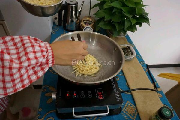 土豆丝饼的做法图解7