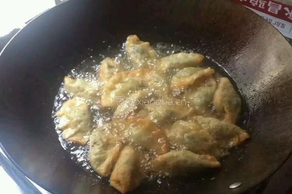 葱肉饺子的做法图解9