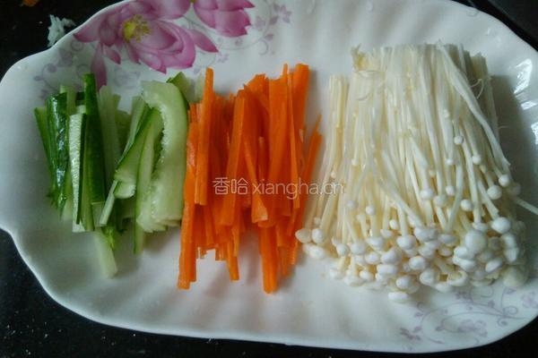 金菇花肉卷的做法图解3