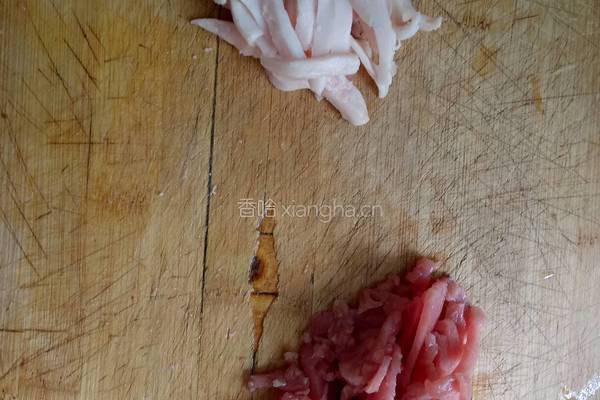 胡萝卜炒肉的做法图解2