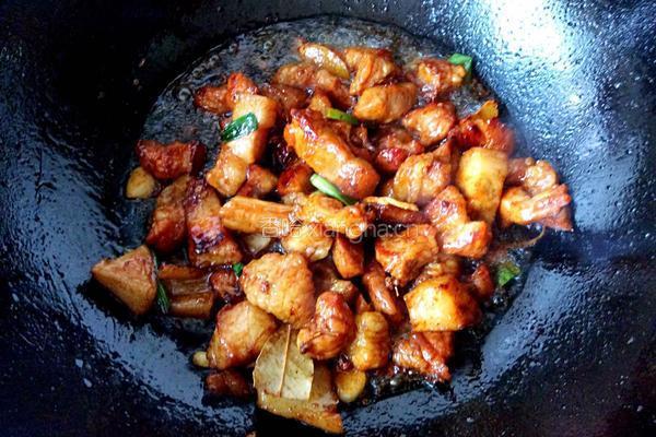 红烧肉炖豆腐的做法图解7