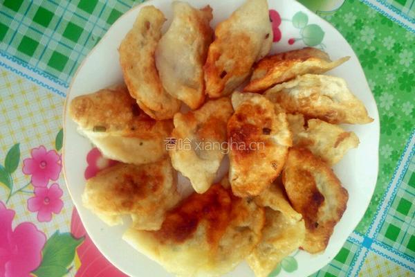 金黄煎饺的做法图解4