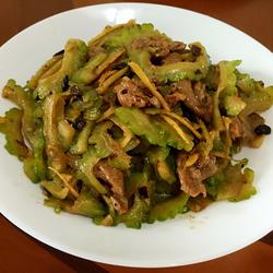 豆豉牛肉炒苦瓜的做法[图]