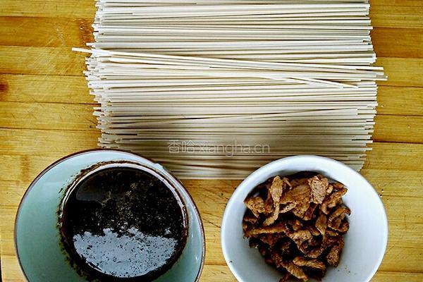 家常凉面的做法图解1