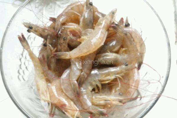 蒜蓉烤虾的做法图解1