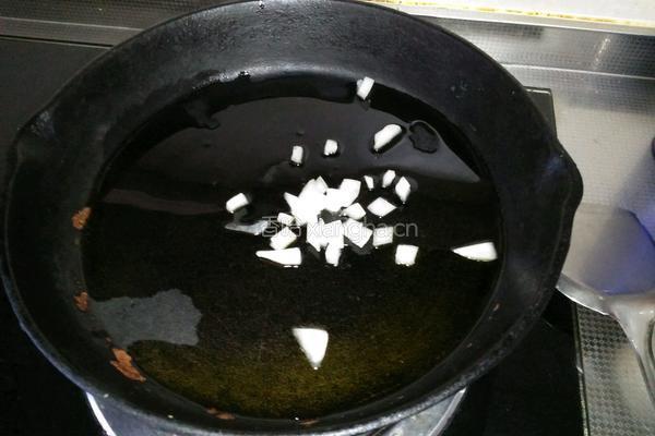孜然牛肉炒大米饭的做法图解3