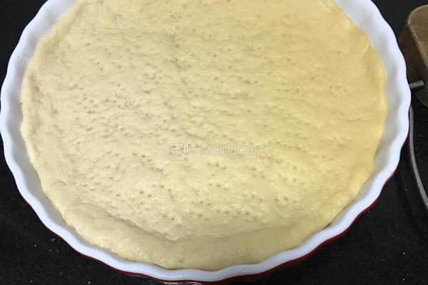 玉米火腿肠批萨的做法图解1