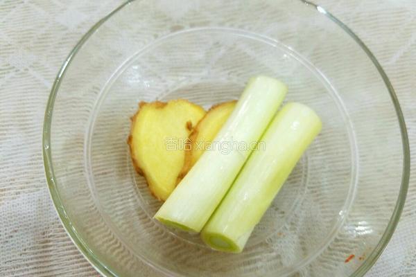 香菇玉米肚片汤的做法图解2