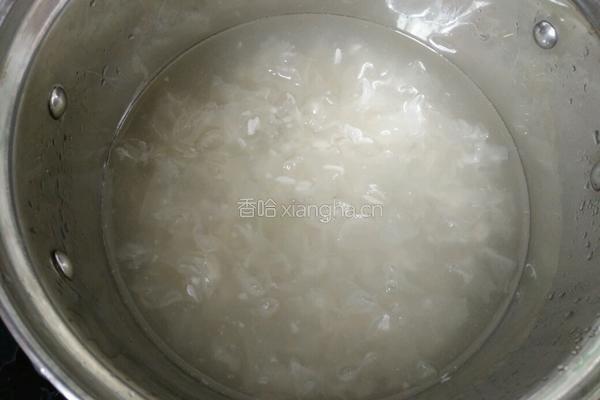 醪糟银耳羹的做法图解6