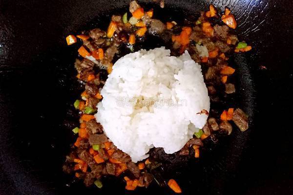 太阳花牛肉炒饭的做法图解6
