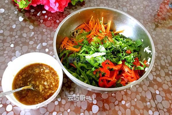 白菜丝拌猪耳的做法图解11