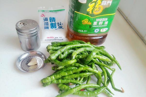 炒尖椒的做法图解1