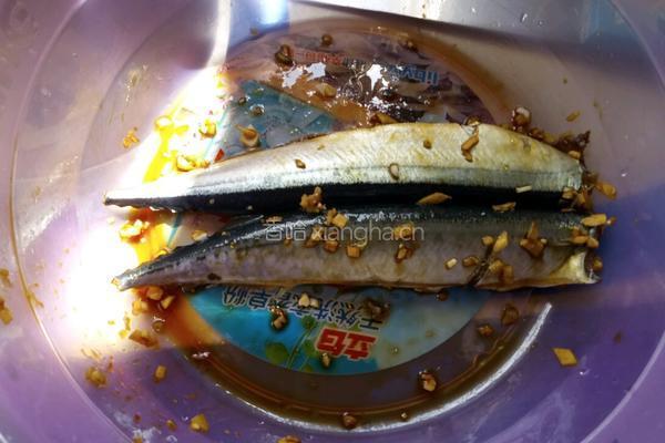 香酥秋刀鱼的做法图解5