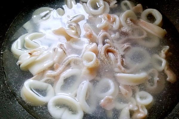 咖喱煮三鲜的做法图解2