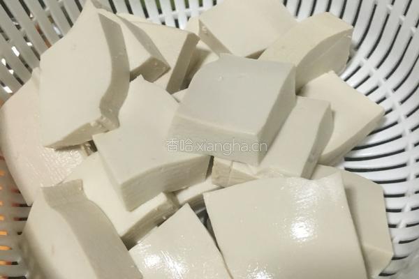 糖醋麻辣香豆腐的做法图解3