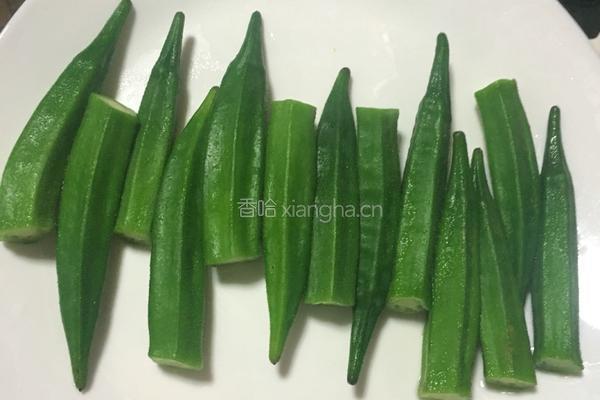 响油蒜香秋葵的做法图解3