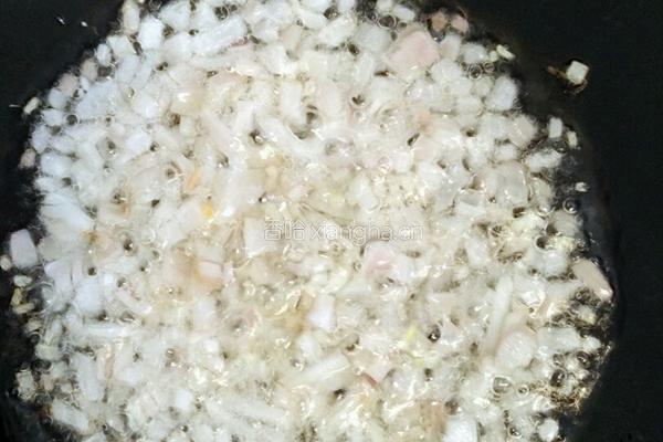 豇豆酱油炒饭的做法图解3