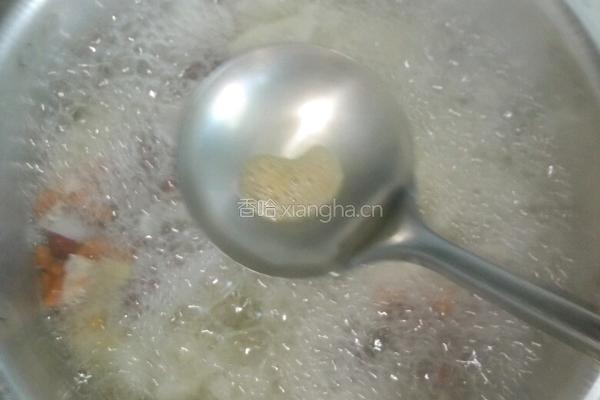 银耳莲子羹的做法图解4