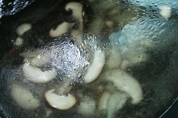 香菇鸡蛋面的做法图解7