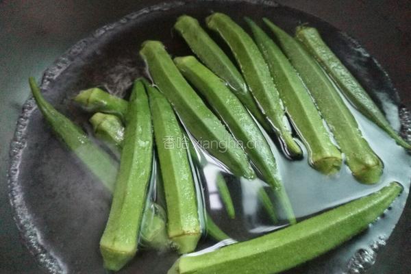 麻辣秋葵的做法图解1