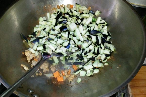 猪肉茄子打卤面的做法图解7