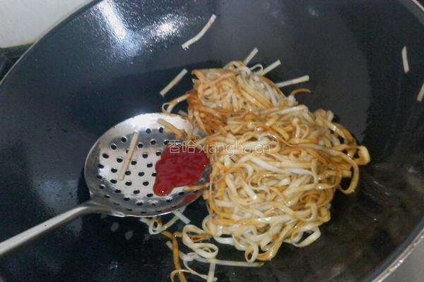 酱油番茄酱炒番茄面条的做法图解11
