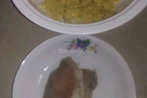 笋子炒回锅肉的做法图解3