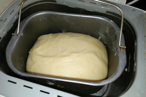 蜜豆甜面包的做法图解3