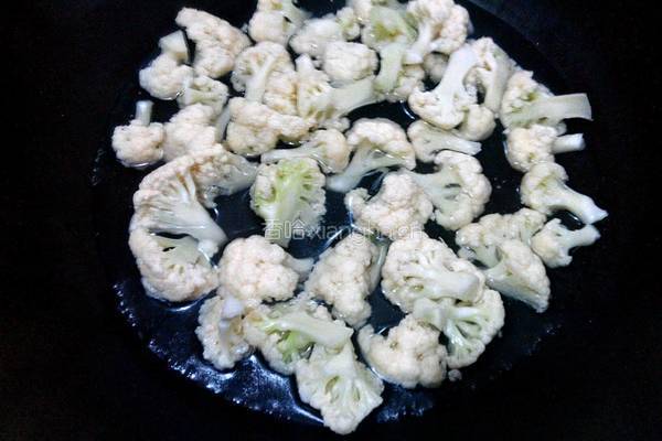 肉沫圆椒炒菜花的做法图解4